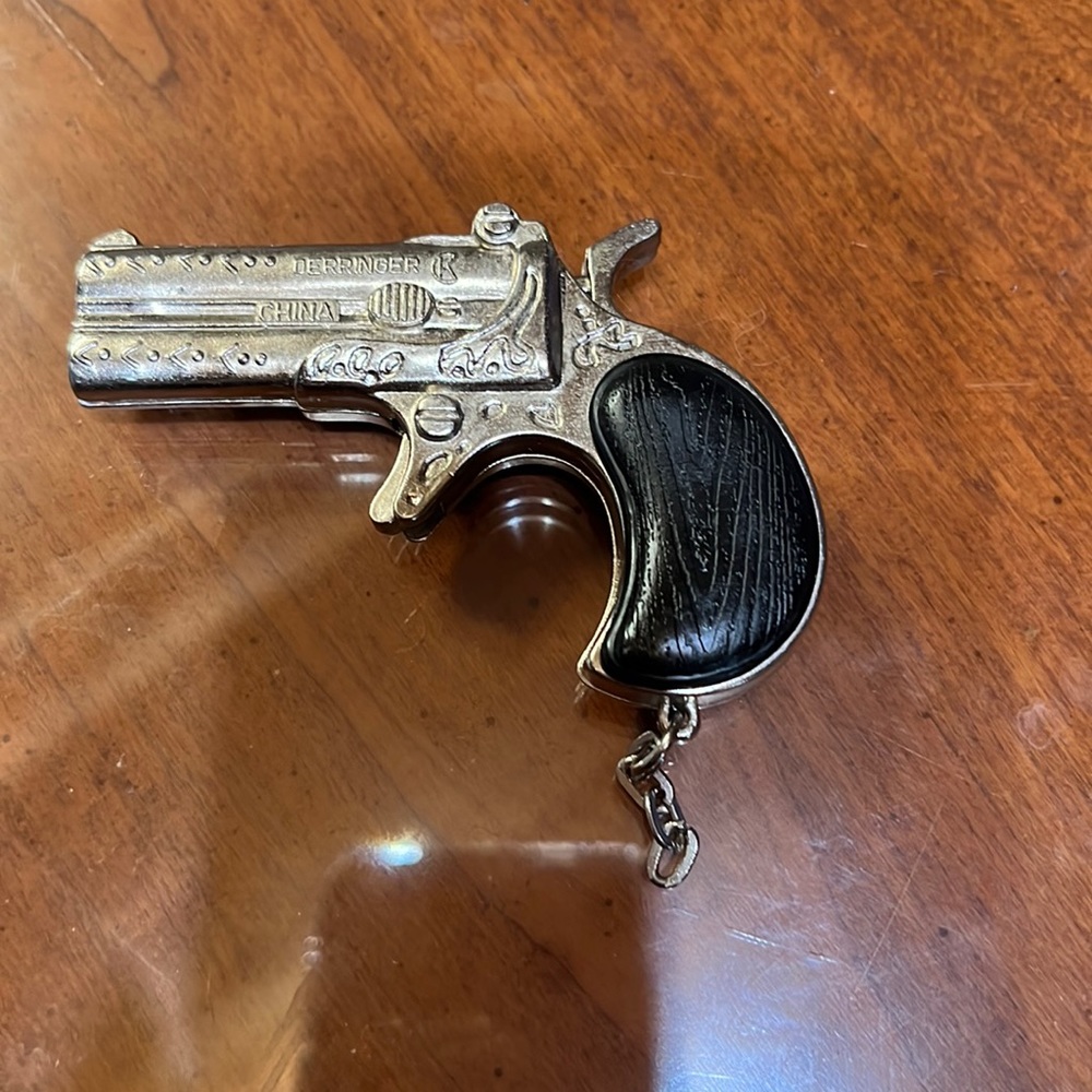 Key chain gun. Key chain broke